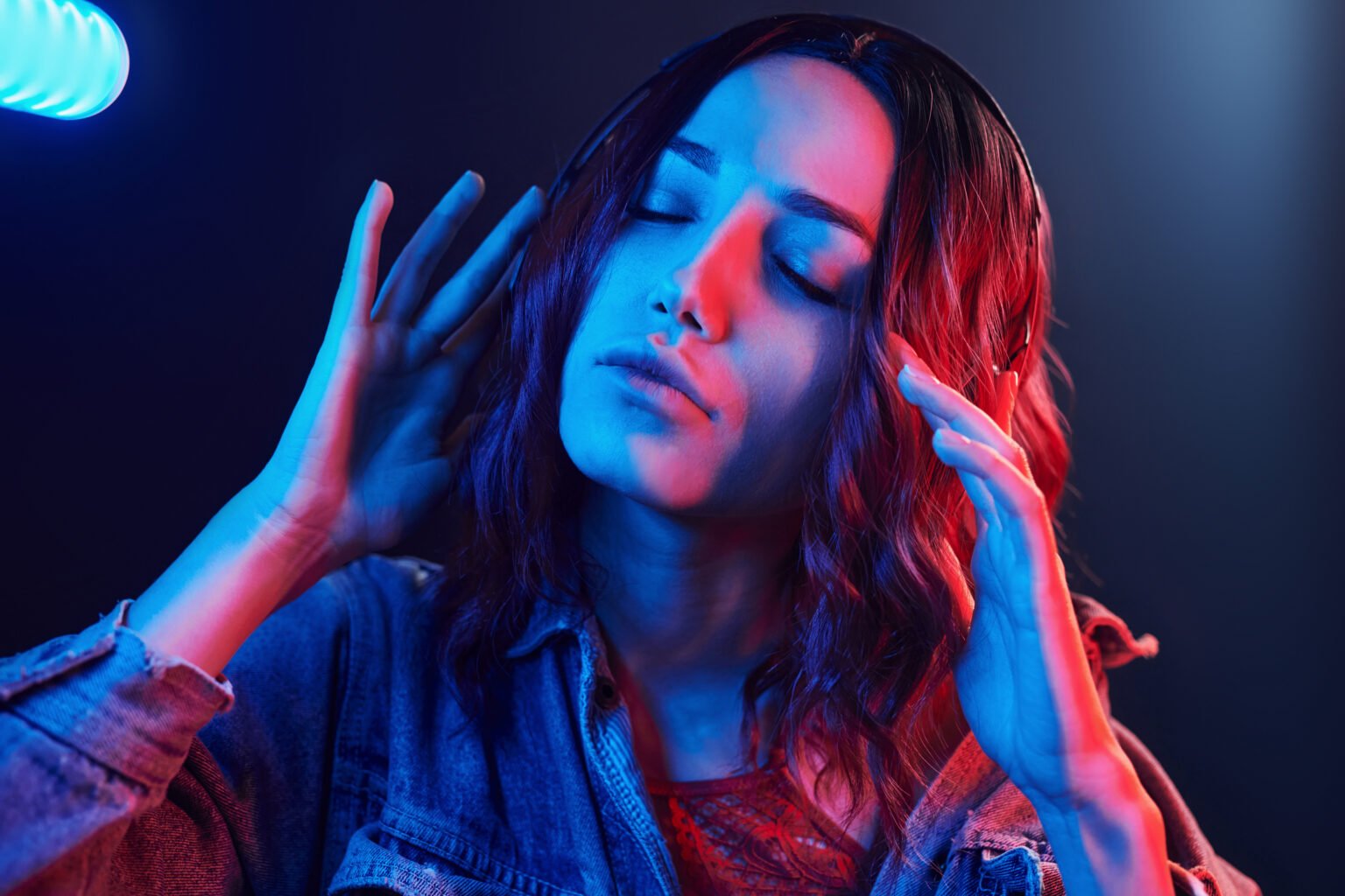 What Equipment Do You Need To Throw a Silent Disco Party? Albany